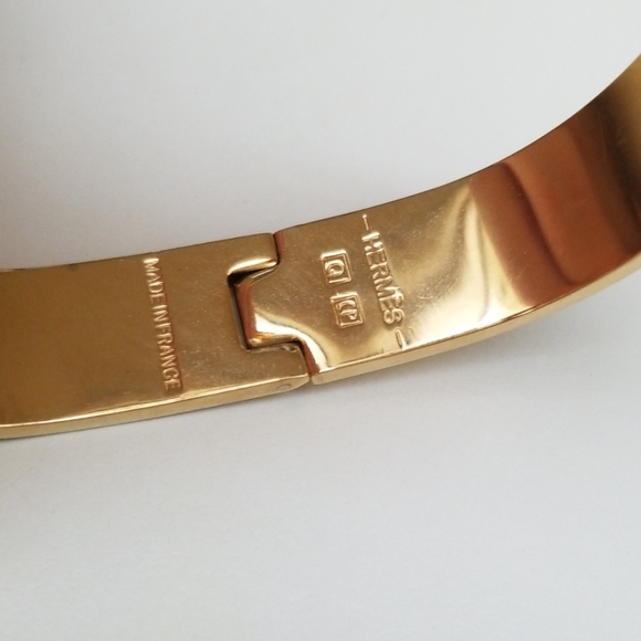 Authentic Enamel "H" Clic Clac Hermes Bracelet - Picture 2 of 8